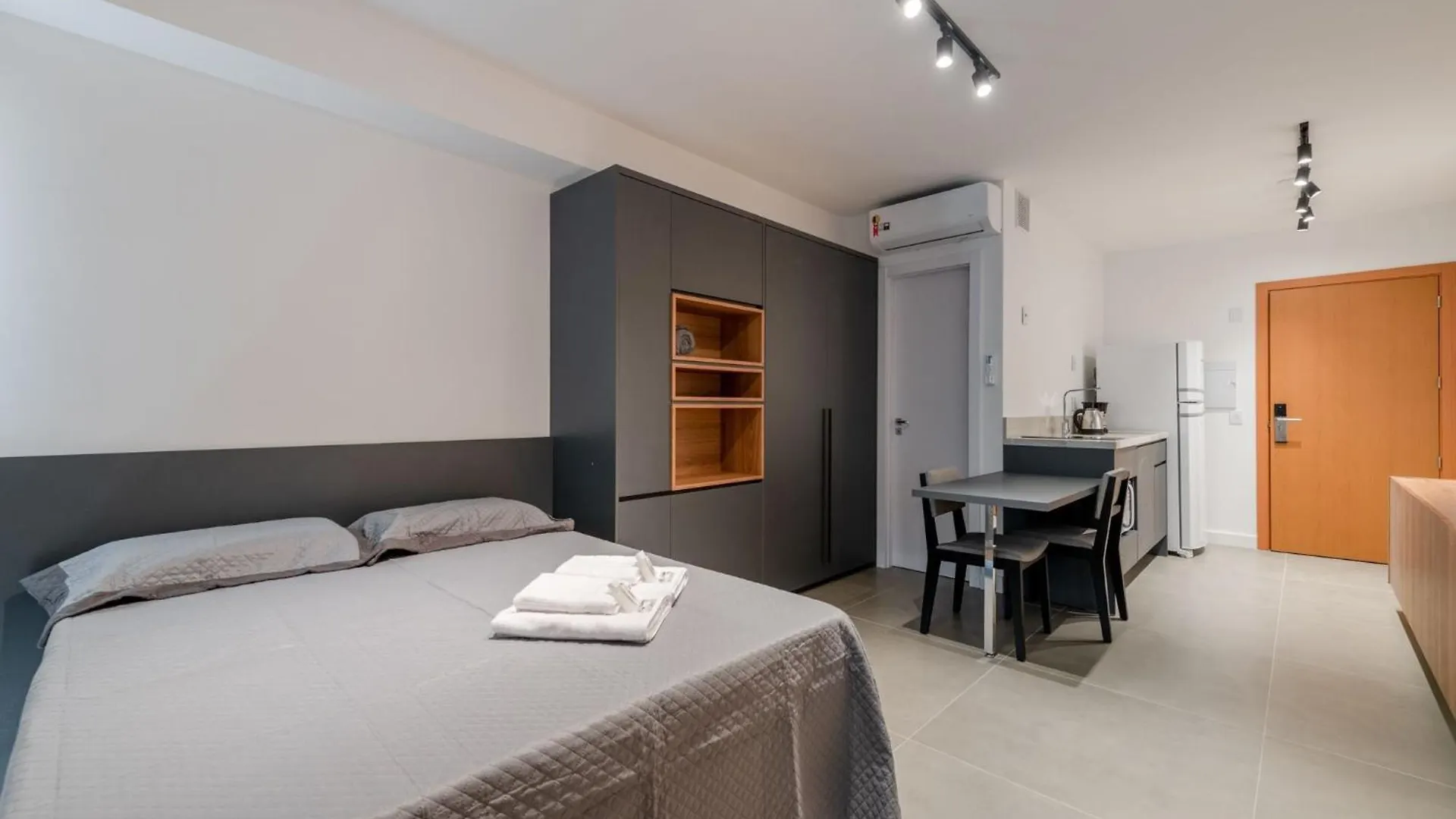 Liv - Apartamento 603 포르투알레그리 아파트